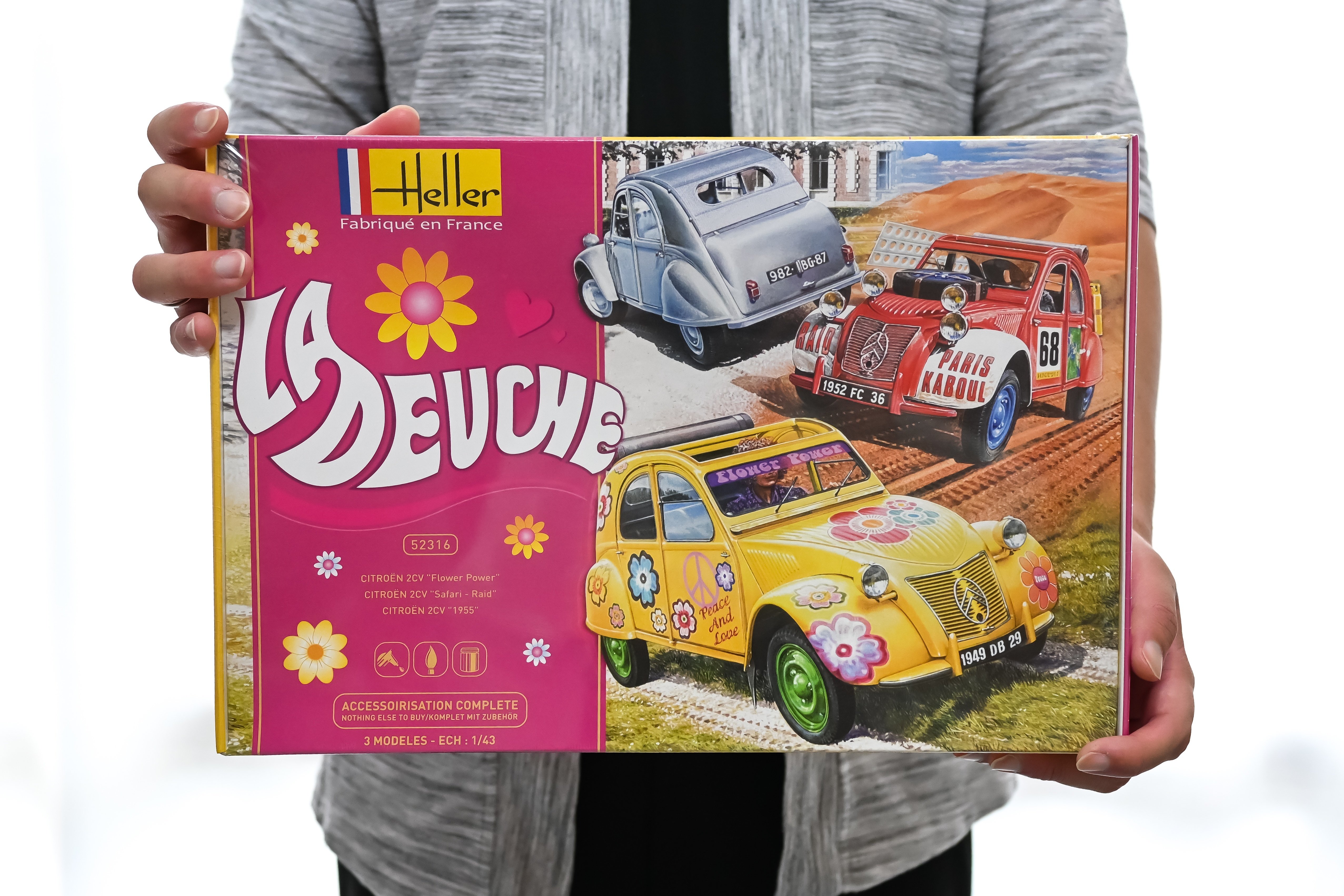 人生初の海外製プラモ】エレール 1/43 プジョー203を制作｜もんぶらん