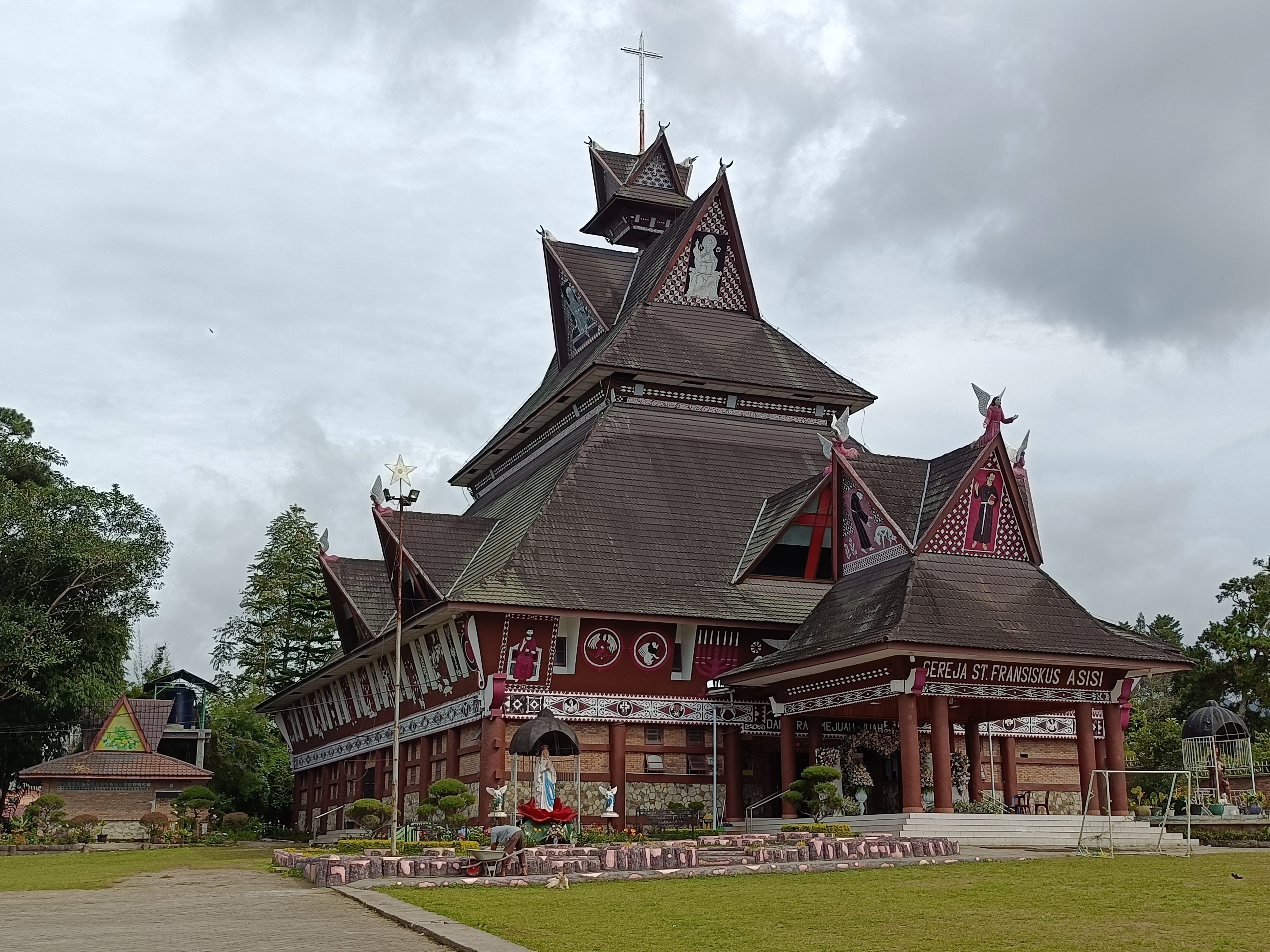 スマトラ島の温泉をめぐる旅 11日目 ブラスタギからトバ湖へ