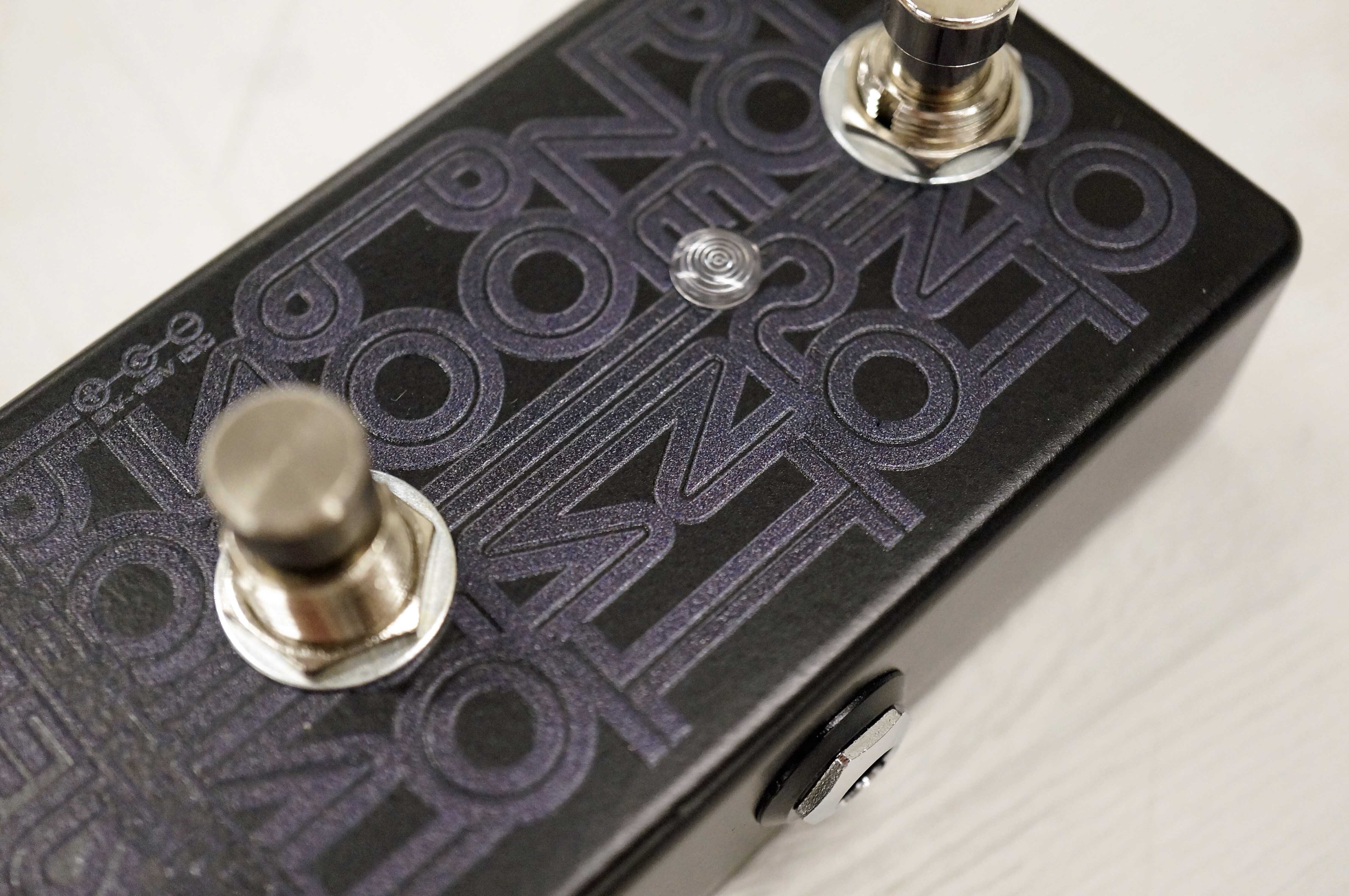 独創的なスタイルのスルーゼロフランジャーペダルが限定復活