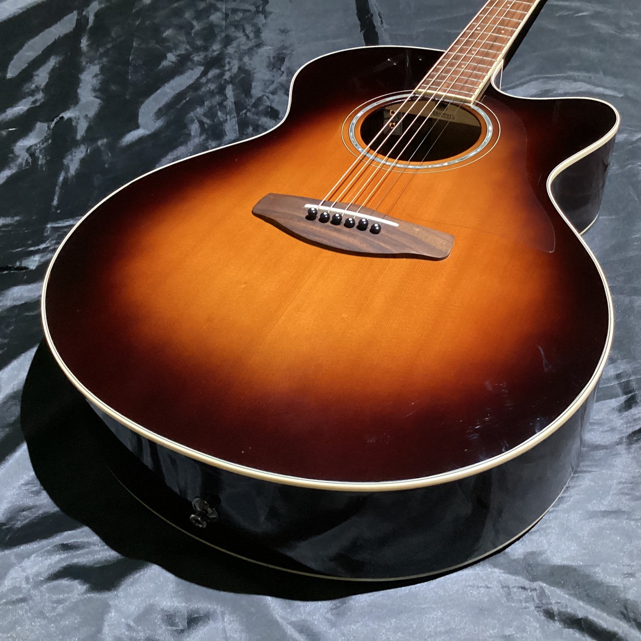 良質エレアコ】YAMAHA CPX600 / OVS/USED | あぽろん | 新潟の楽器販売