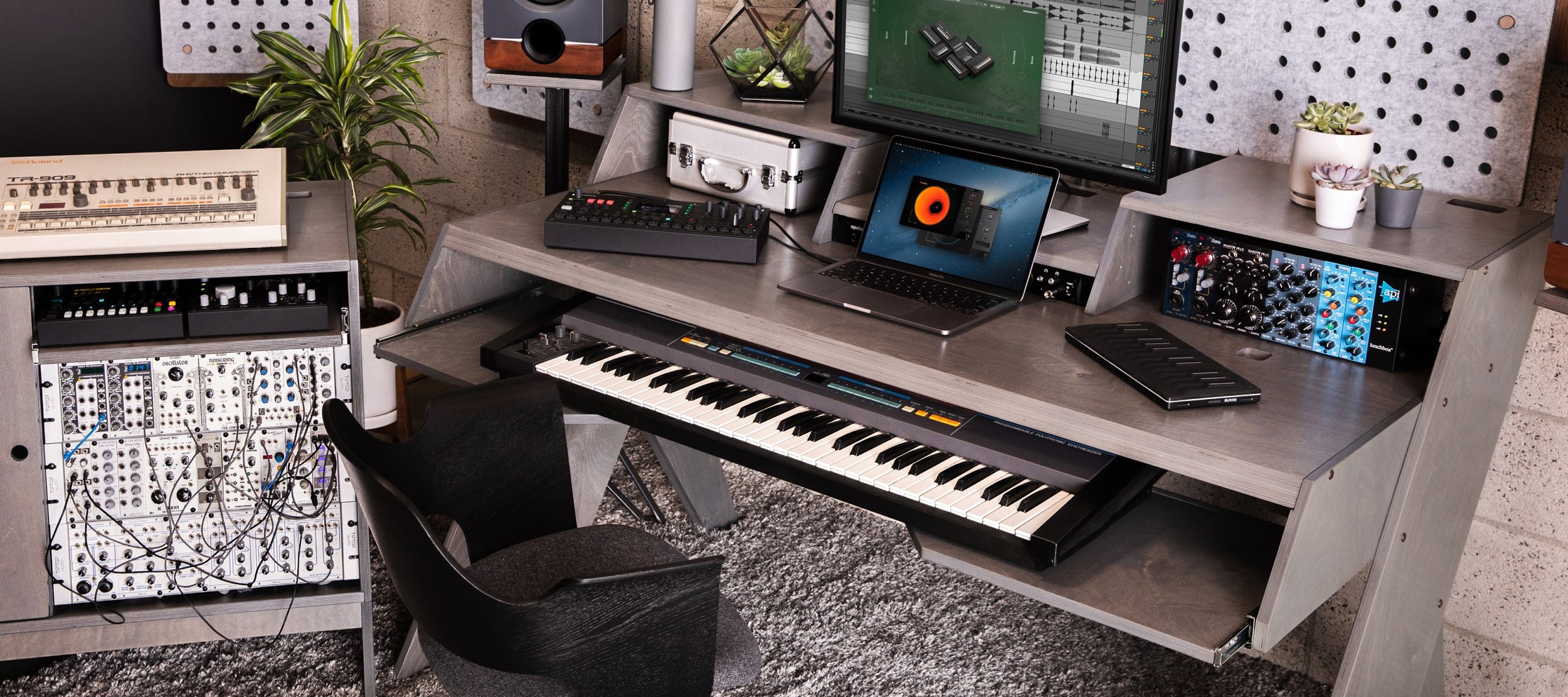 Output Platform Studio Desk (Kodiak Brown) - GEARLOUNGE