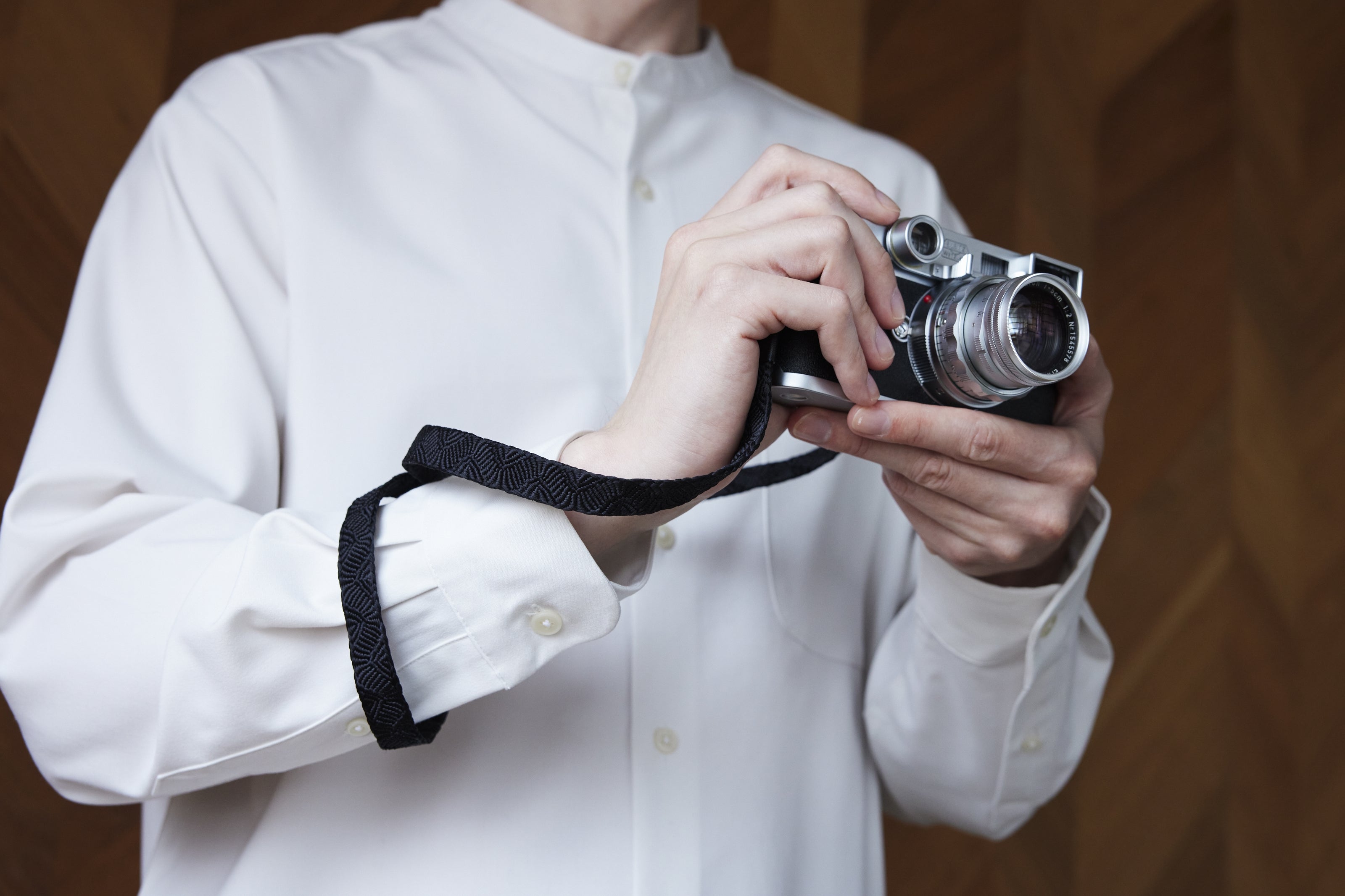 ACAM-318 Silk Camera Strap with Traditional Japanese Wave Pattern