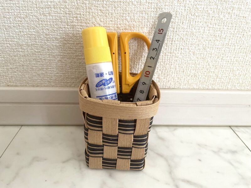 クラフトバンド（紙バンド）の小物入れ | ペン立て