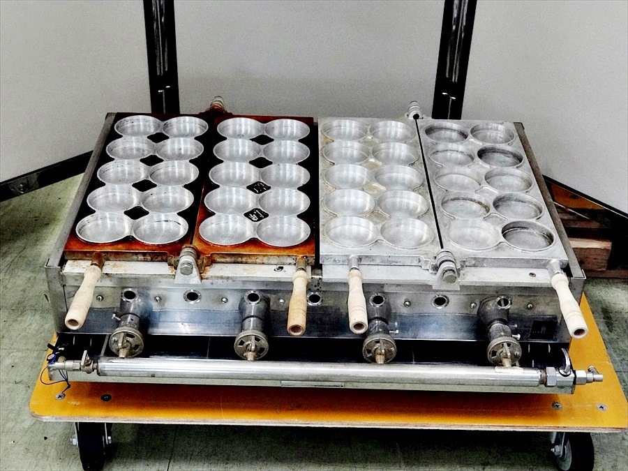 DAITO(ダイトー)今川焼器 大判焼機 LPガス(プロパン) 4連20穴 回転焼き
