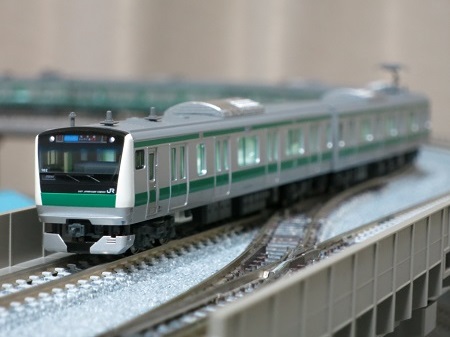 JR東日本 E233系7000番台 埼京線 室内灯取付け - Neko Transport Museum