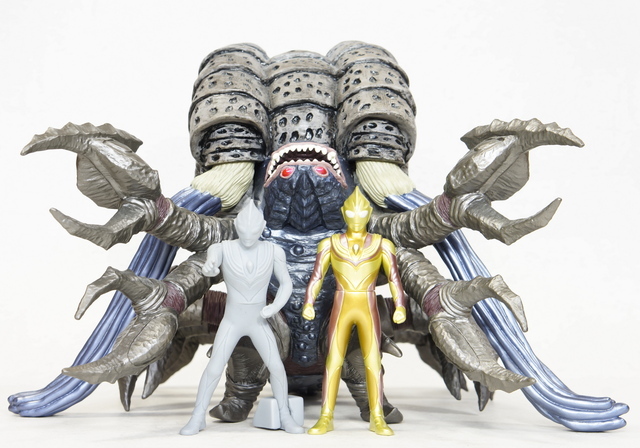 ガシャポン ウルトラヒーロー500＆ウルトラ怪獣DX ウルトラマンティガ