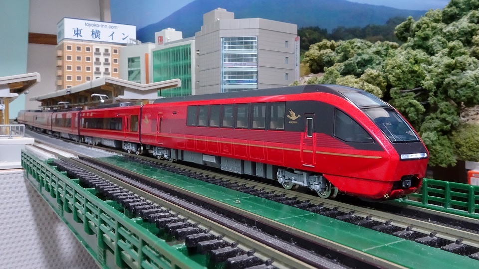 近鉄 80000系(ひのとり・6両編成) 入線！！ - ビスタ模型鉄道