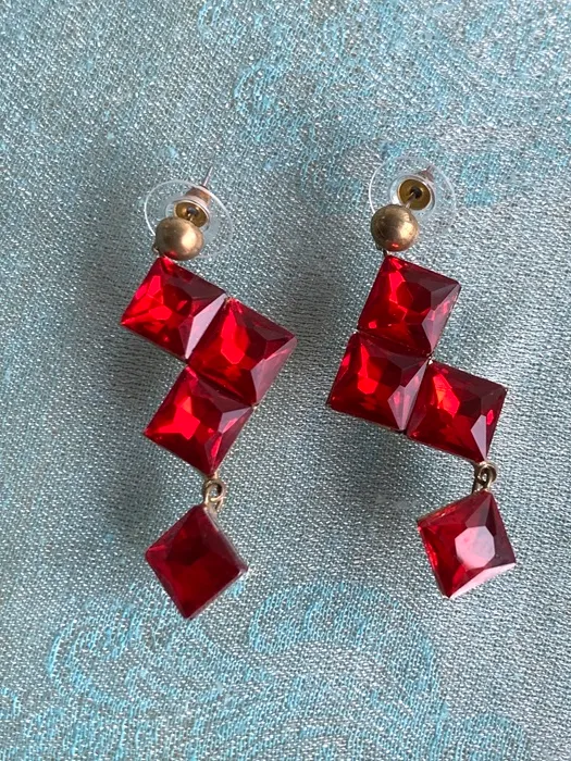 フランス 80s 赤いガラス ピアス ひし形 ヴィンテージ | Blue Swallow