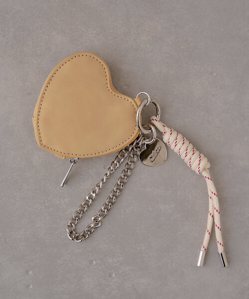 500mlペットボトル収納可】チャーム付きミディアムバッグ（ショルダー