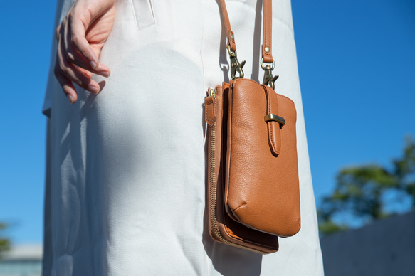 お財布ショルダー キャメル レディース お財布ポシェット 縦型 スマホ