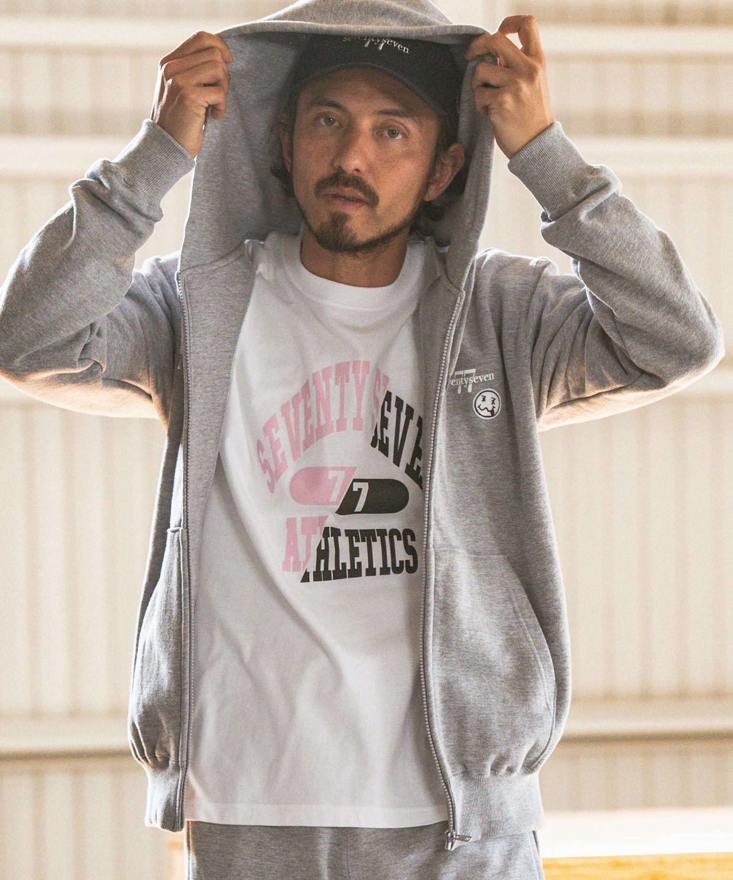 50%OFF【seventy seven(セブンティセブン)】 middle onz zip up sweat