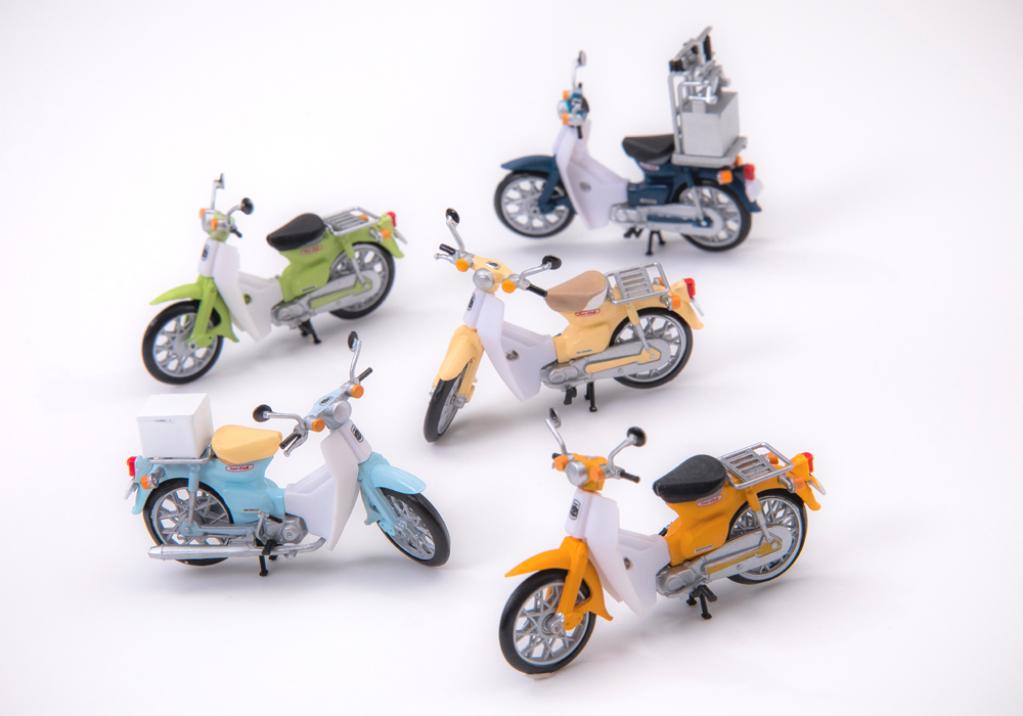 手のひらで愛でる、かわいいスーパーカブを発見!?【AOSHIMA・カプセル