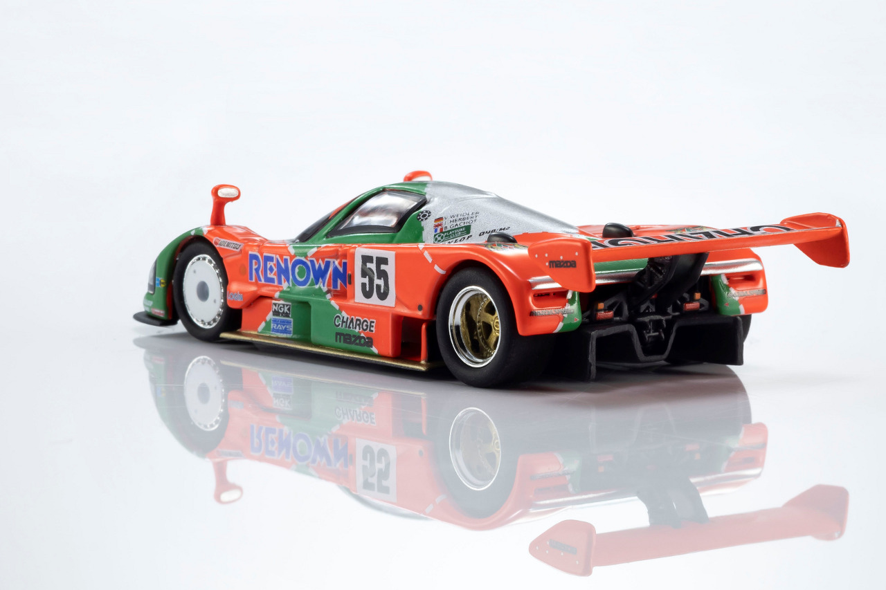 日本車初のル・マン優勝車、マツダ787Bが京商ミニカー＆ブックに登場