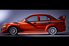 2000年発売「エボVI トミー・マキネン エディション」シリーズ初の特別