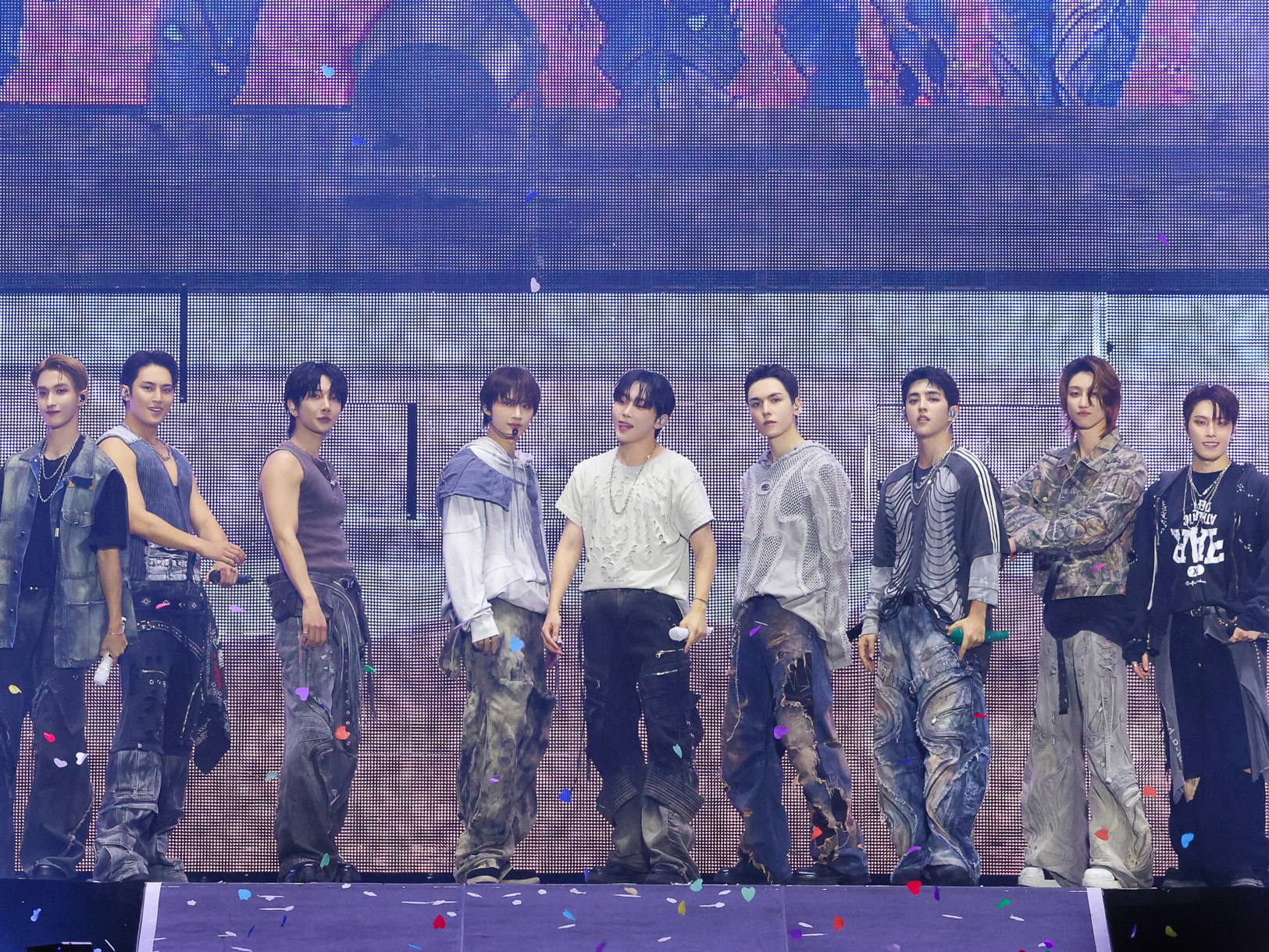 RECAP] SEVENTEEN Energizes Los Angeles at 'NEW_' World Tour