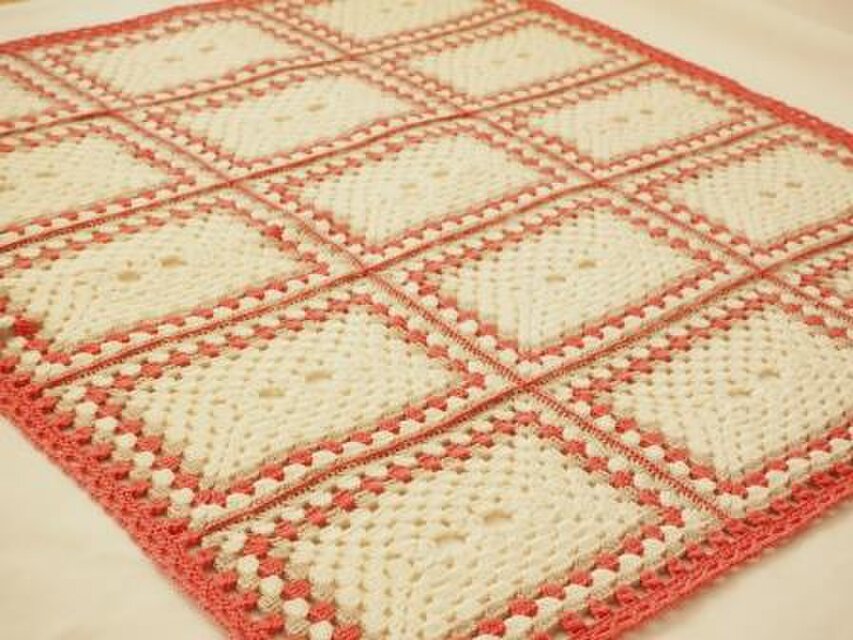 長方形モチーフのブランケット＊ピンク×ベージュ×白 | iichi 日々の