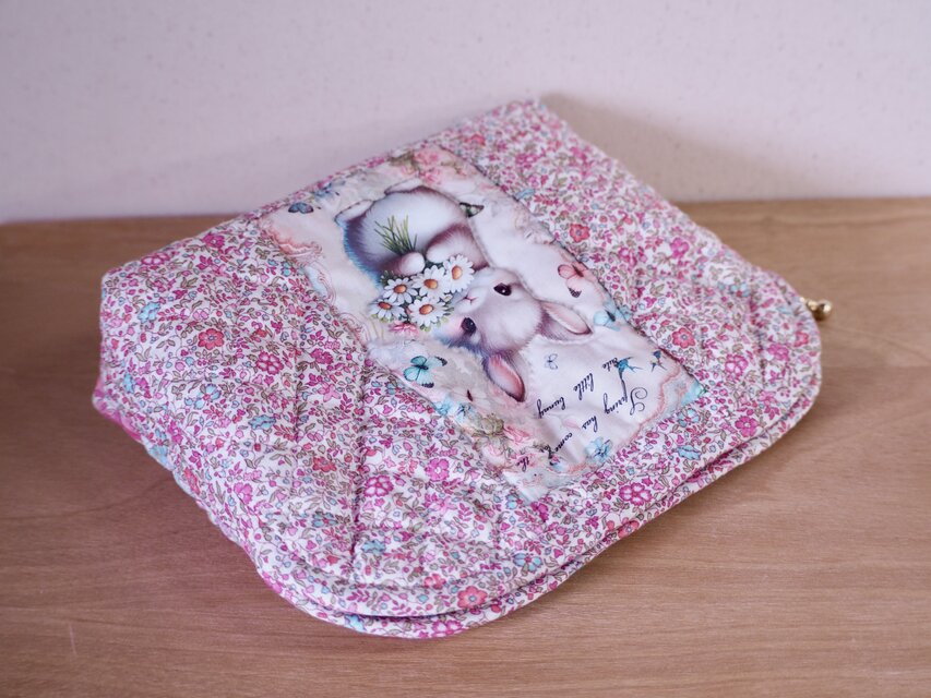 パッチワークキルト リバティ ポーチ うさぎ | iichi 日々の暮らしを