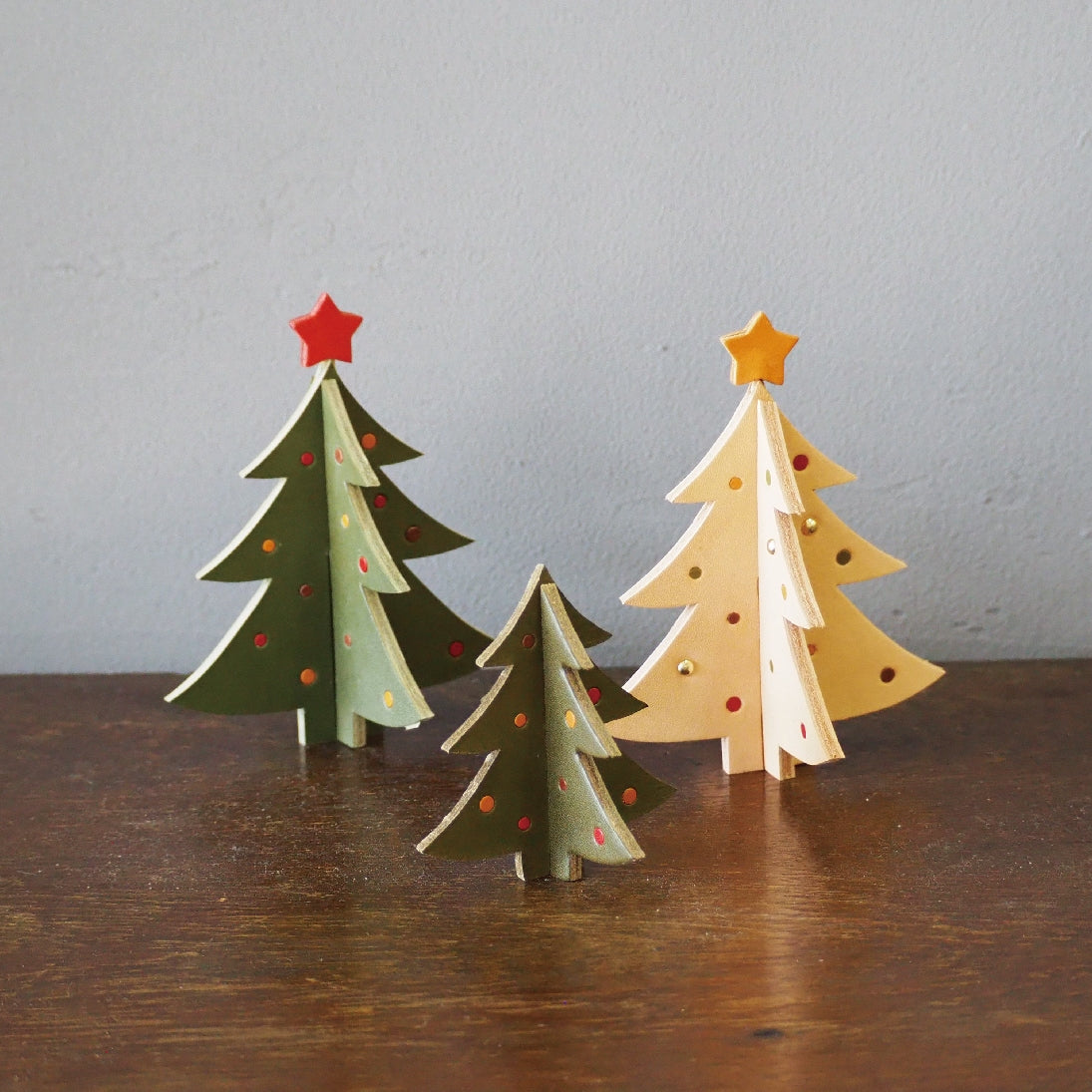 40127】革で出来たクリスマスツリー レザー 本革 – ニシカゼ