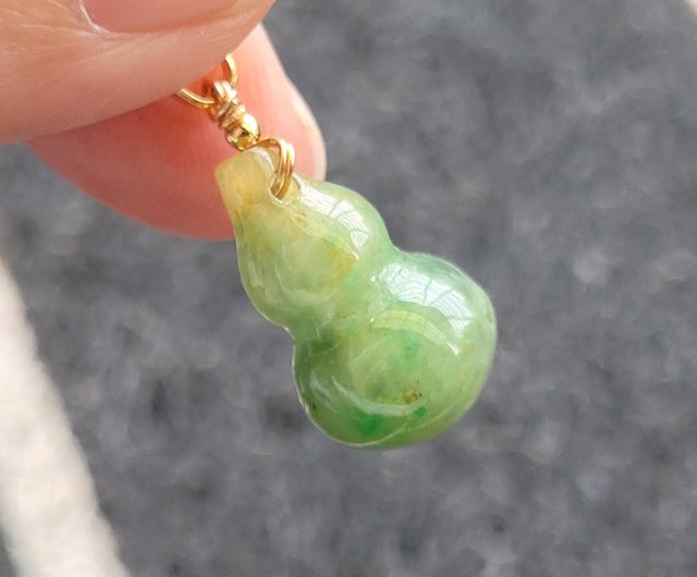 台湾 【自然】天然翡翠 半透明 黄緑色 浮遊模様 種水立体 ひょうたん