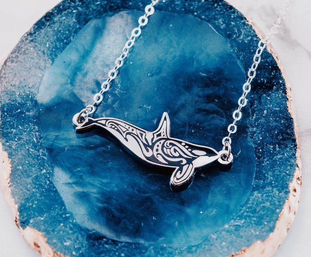 香港 トライバル スイミング シャチ（キラーホエール）ペンダント