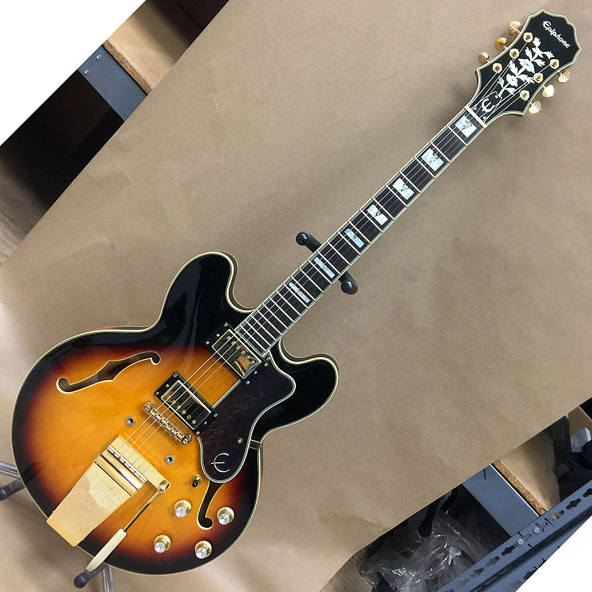 Epiphone Sheraton II Electric Guitar | Chicago Pawners & Jewelers