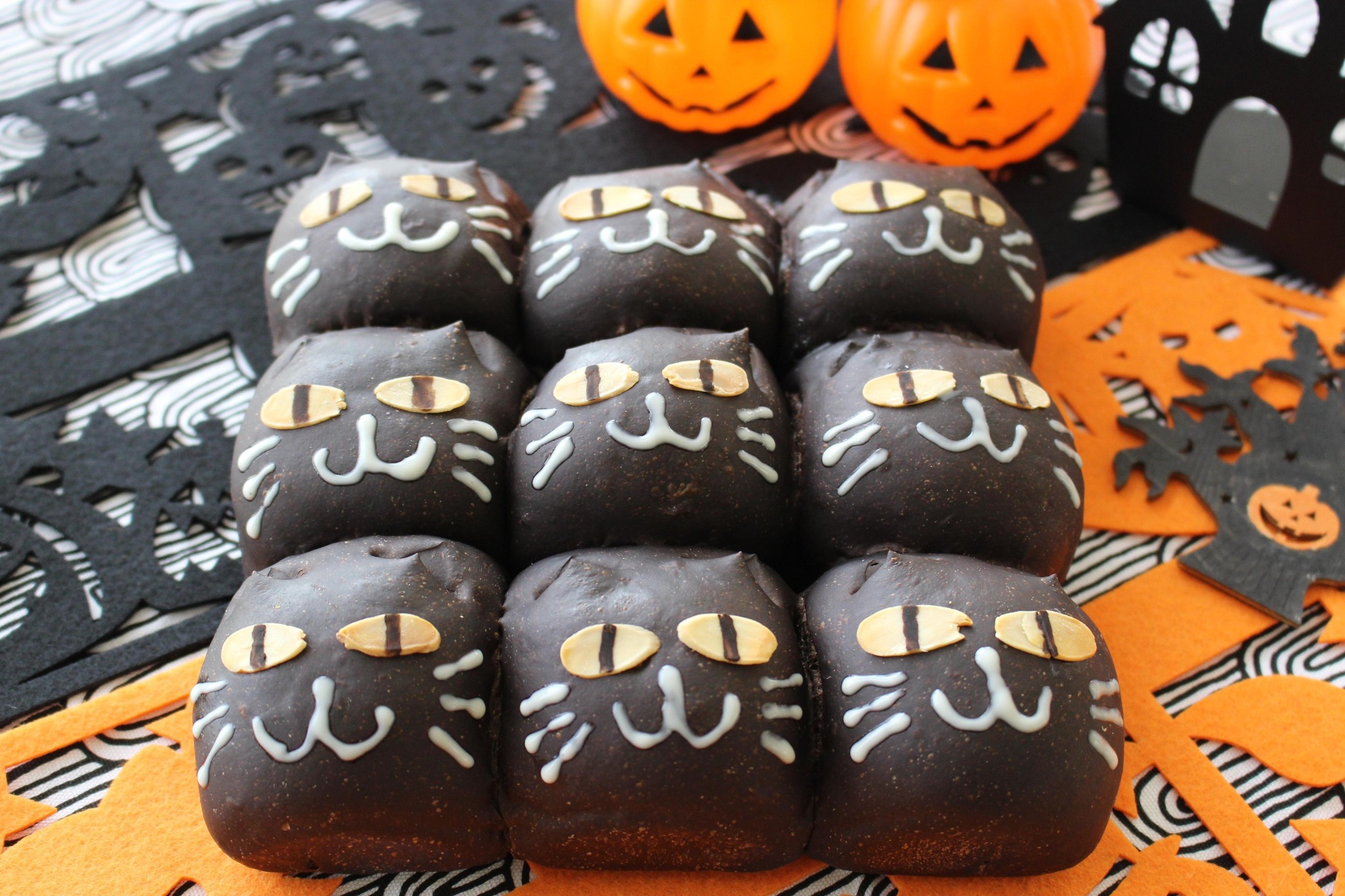 ハロウィンの黒猫ちぎりパン（お子様同伴）』 (2019年10月1日)開催