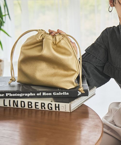 レザーライク巾着ショルダーバッグ