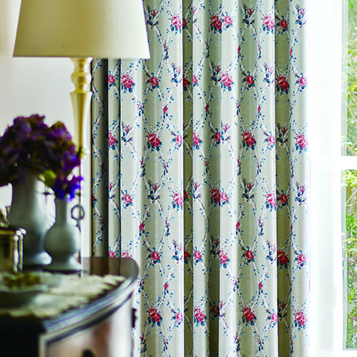 LAURA ASHLEY（ローラ アシュレイ） 美しく心地よいお部屋を演出 上品