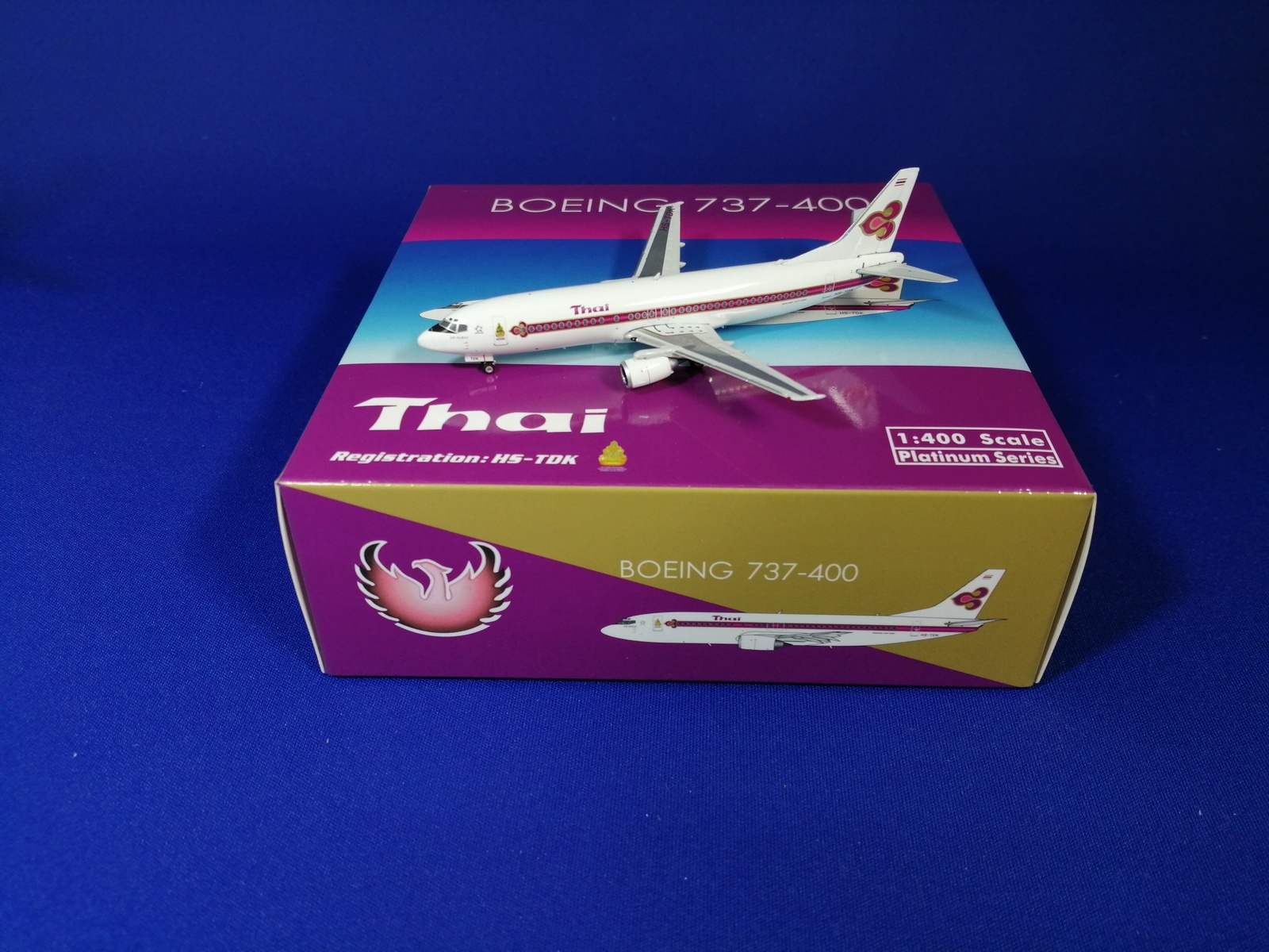 11694 Phoenix Thai / タイ国際航空 B737-400 HS-TDK King logo 1:400