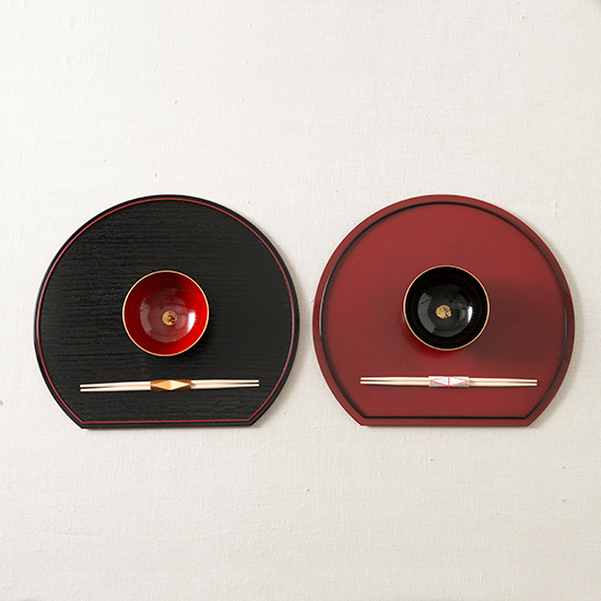 橋本達之助工芸]半月盆36cm (黒塗り/朱塗りリバーシブル) 【4枚セット