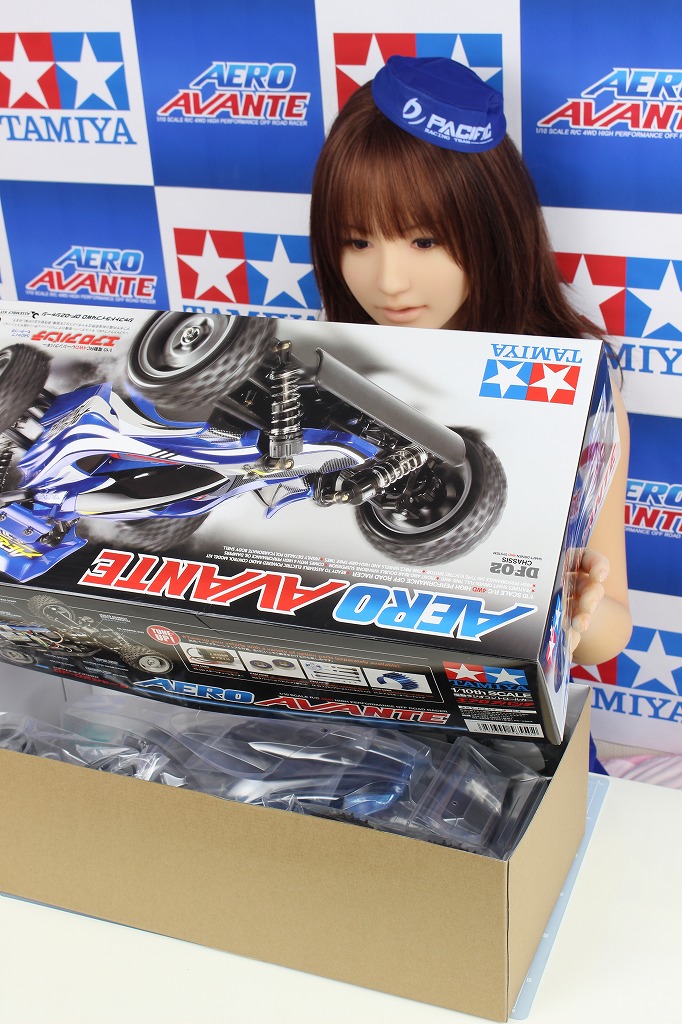 ドールとタミヤ「エアロアバンテ」 (組立編1)