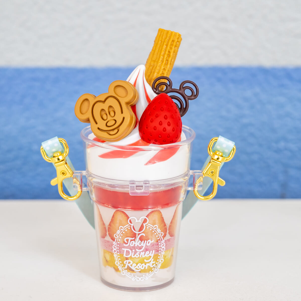 パークの人気スウィーツをトッピング！東京ディズニーリゾート