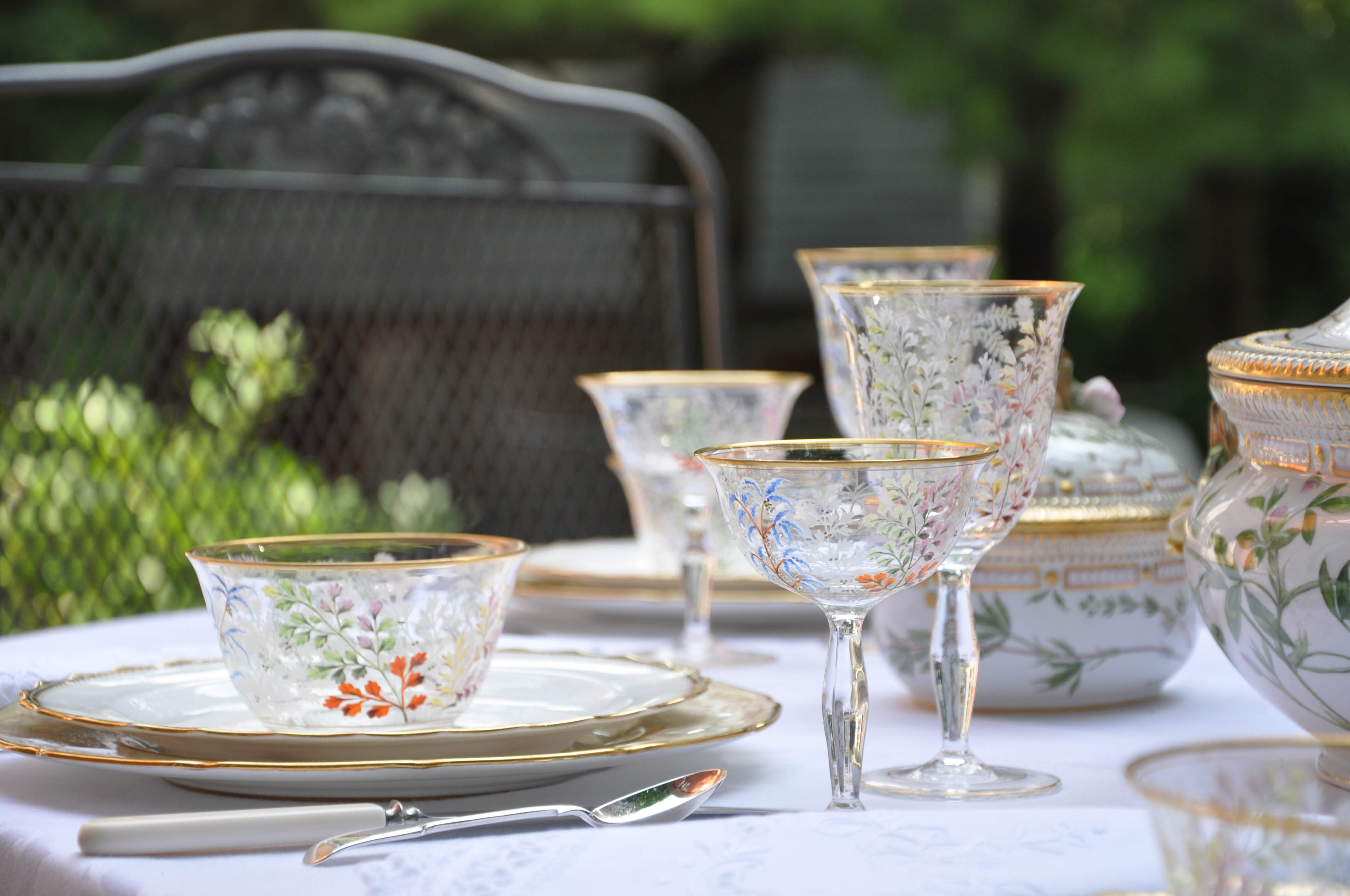 Hand Painted Moser & Flora Danica - Entertablement