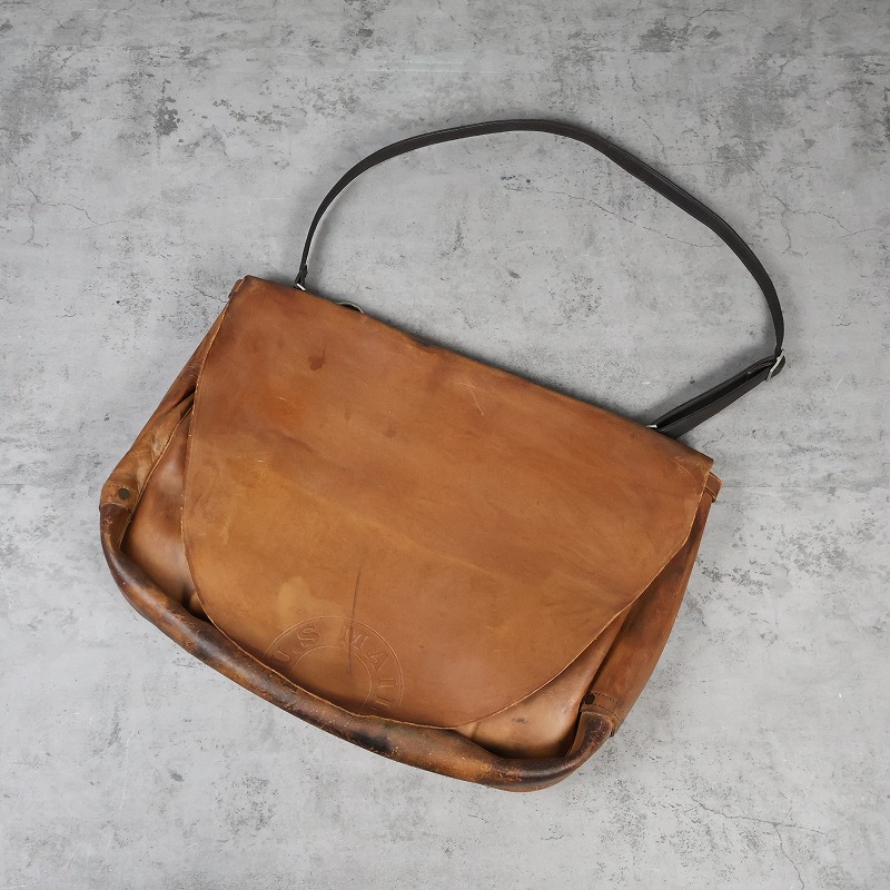 70年代 70s レザーバッグ レザーショルダーバッグ 鞄 usメール