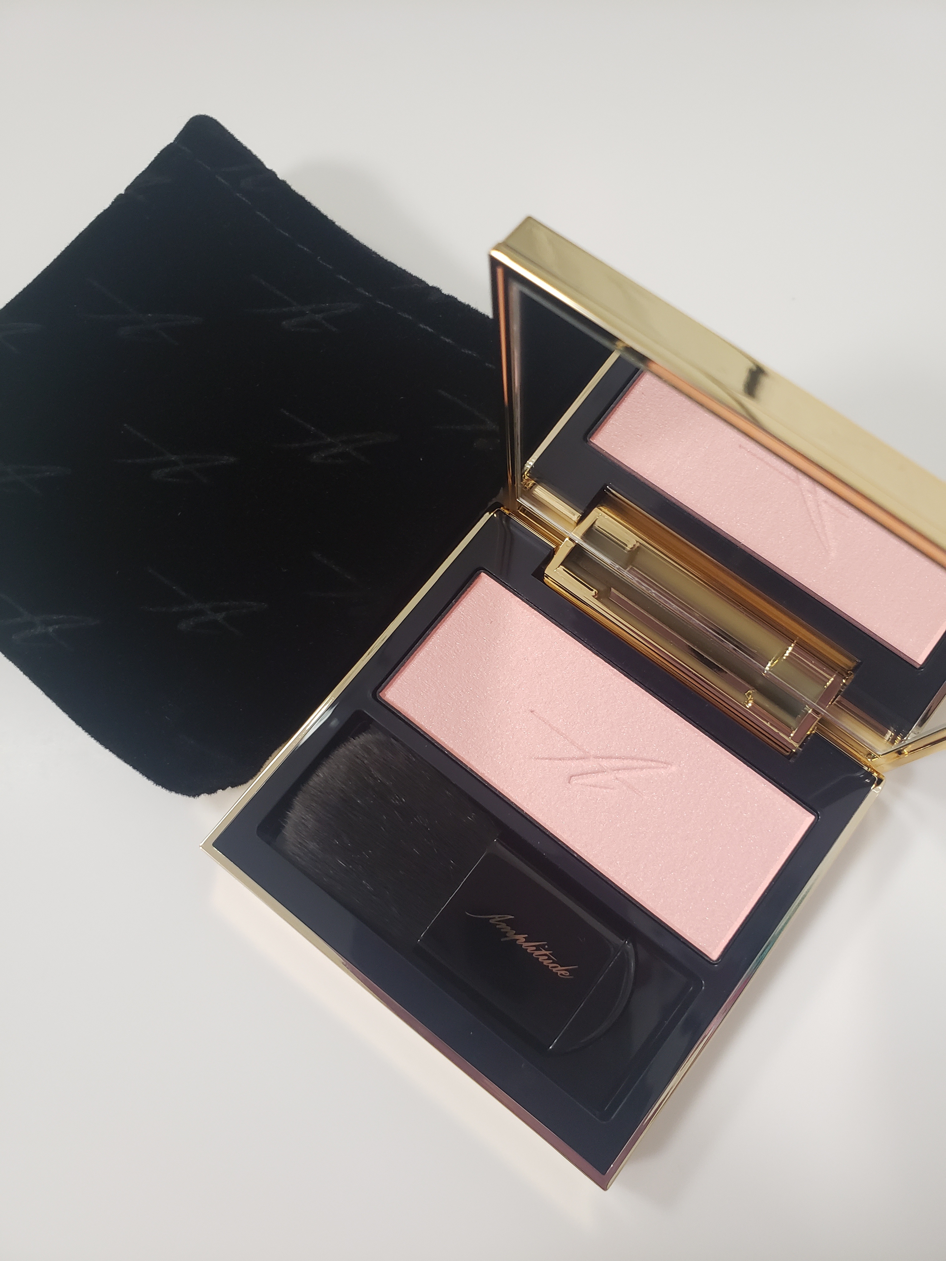 Amplitude(アンプリチュード) / コンスピキュアス モノチークス 02