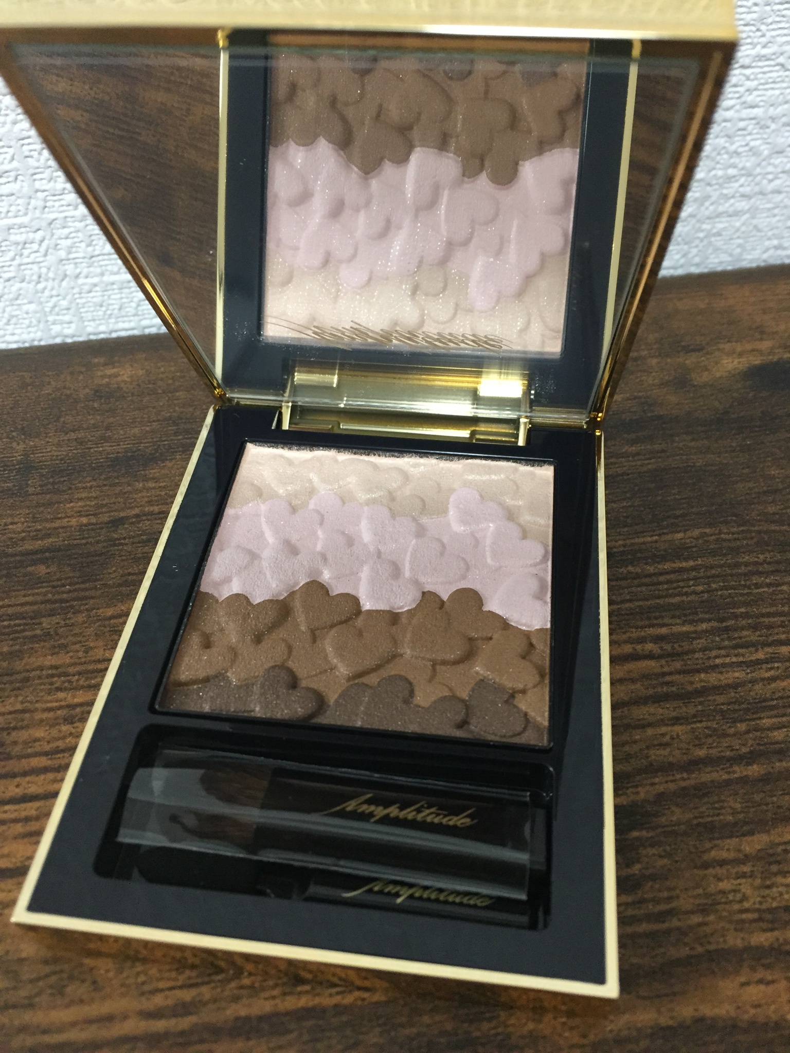 Amplitude(アンプリチュード) / アンプルラブ フォーアイズの公式商品