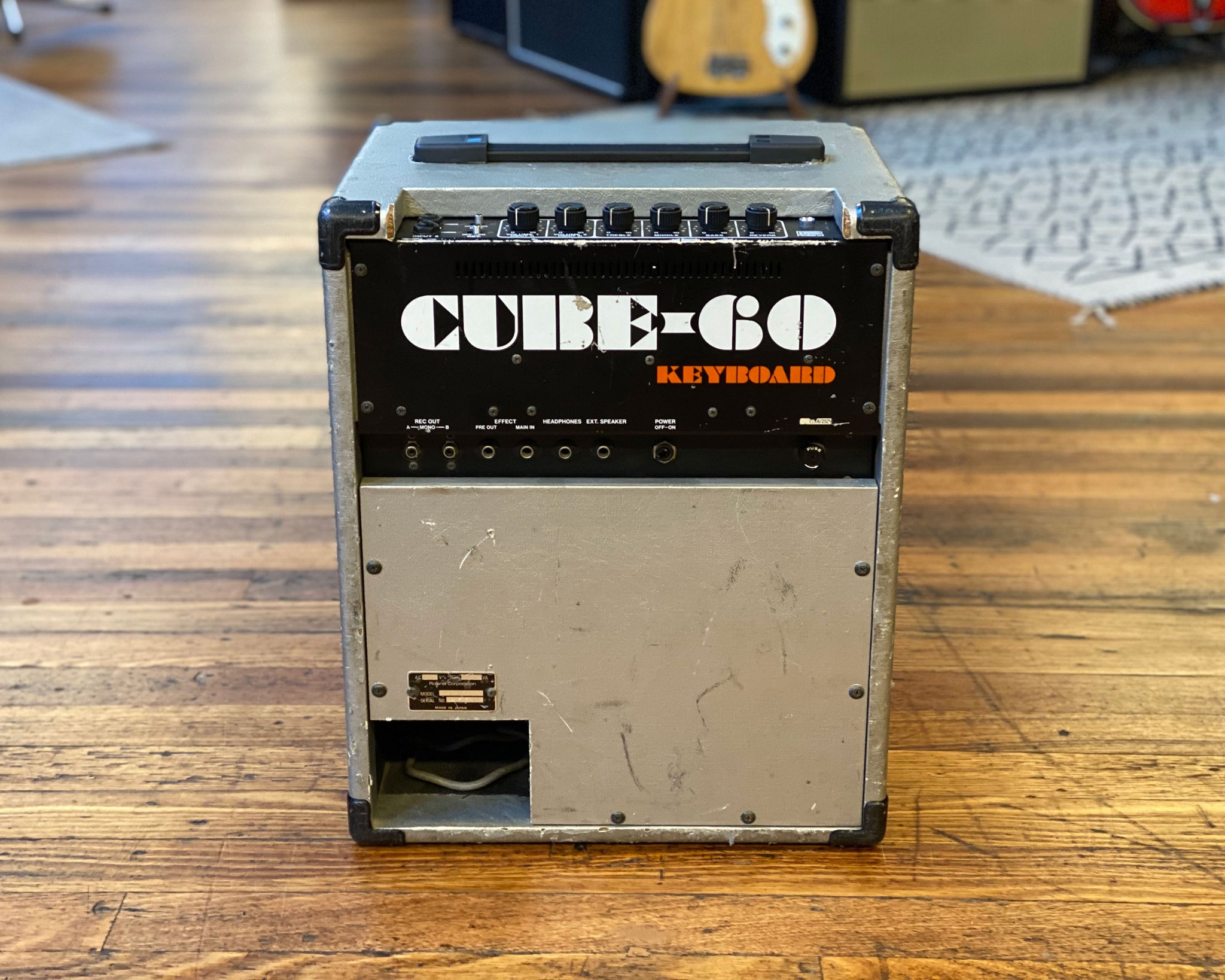 Roland Cube-60 Keyboard – Found Sound