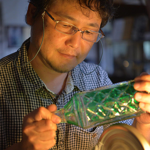 頌峰】薩摩切子 オールドロック「花やか」金赤 | 藤巻百貨店