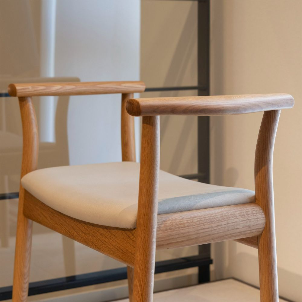 飛騨の家具】 玄関チェア PoChair (ホワイトオーク)（KZ290A/291A