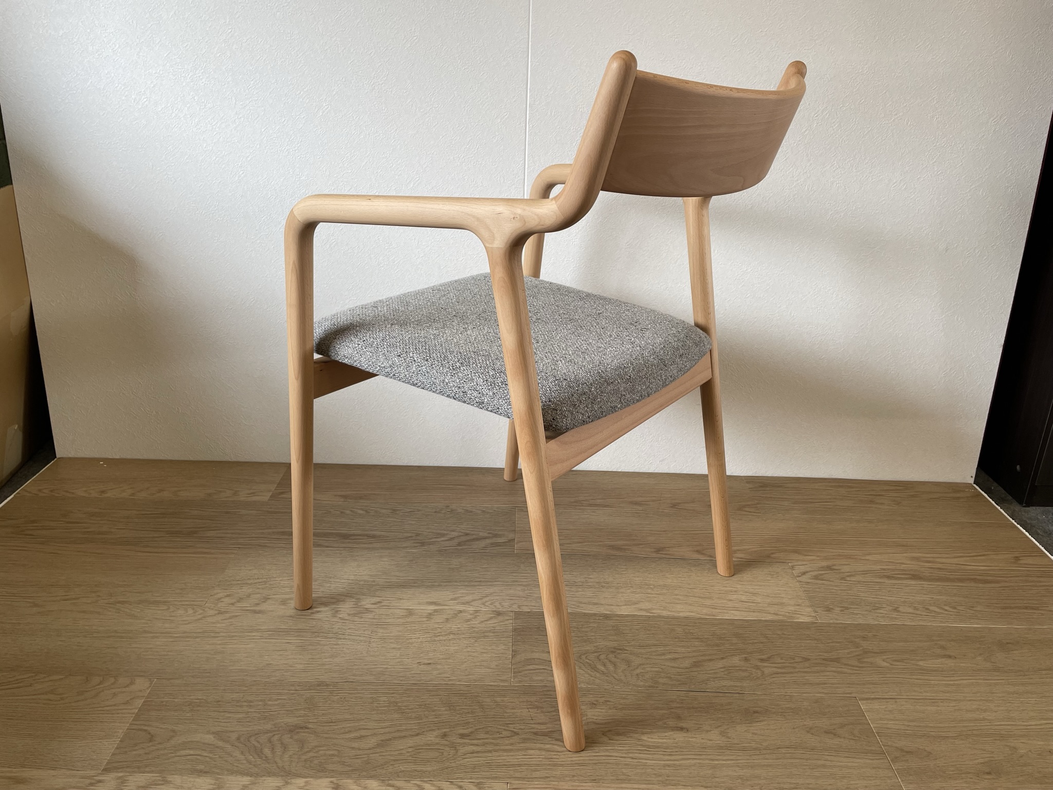 宮崎椅子製作所 | PePe arm chair ( ぺぺ アーム チェア )の魅力 購入