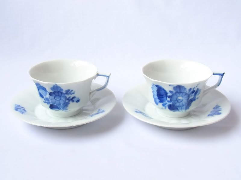 ロイヤルコペンハーゲンのブルーフラワーは3種類。写真を交えて徹底比較。