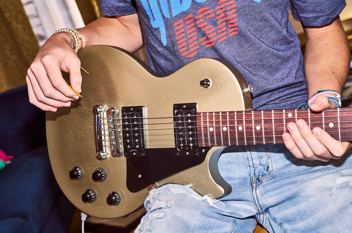 ギブソンから、現代的なアップデートが施された 『Les Paul Modern