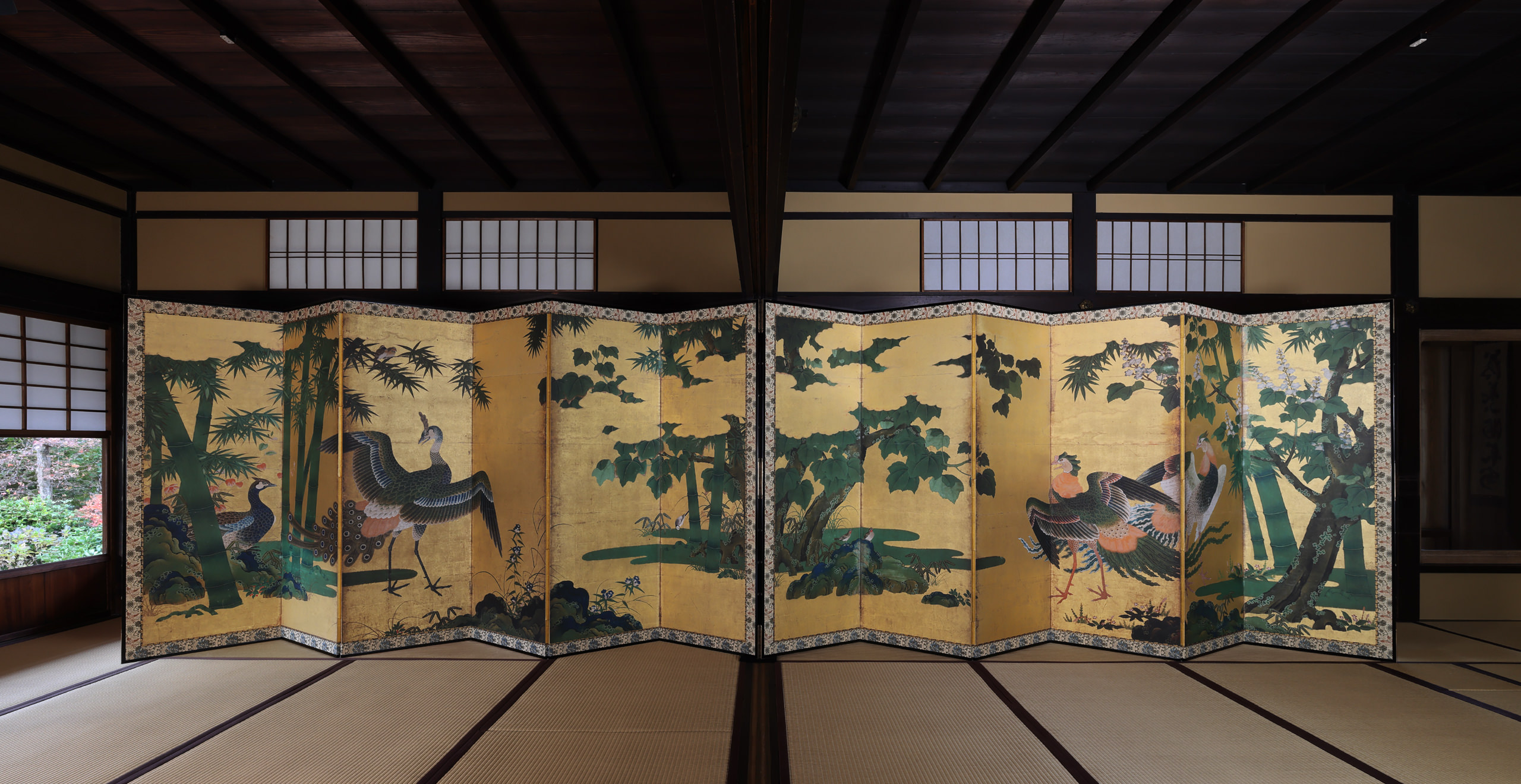桐竹鳳凰孔雀図屏風｜作品紹介｜キヤノン 綴プロジェクト｜キヤノン