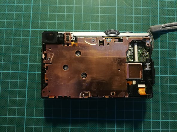 Panasonic Lumix TZ71 (TZ70 /ZS50) ディスプレイの交換 - iFixit 修理