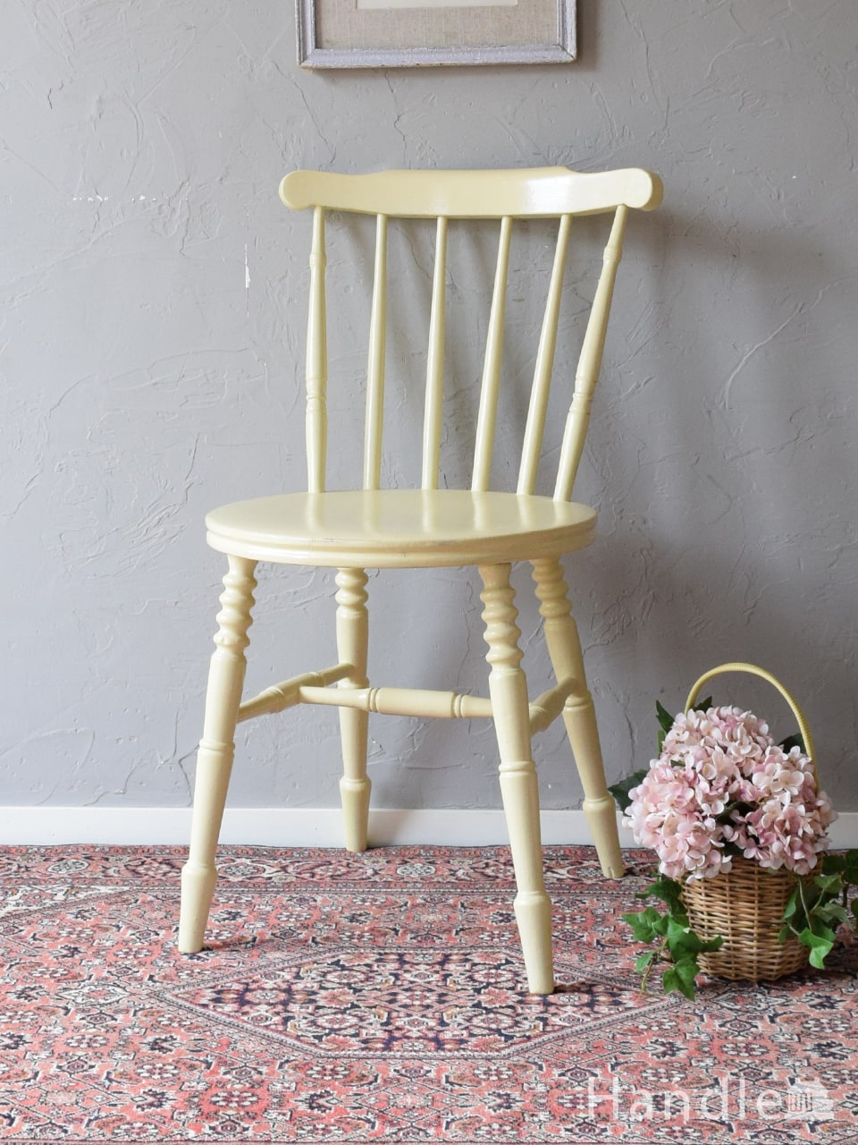 英国アンティークの木製椅子、元気が出るオレンジ色がおしゃれな