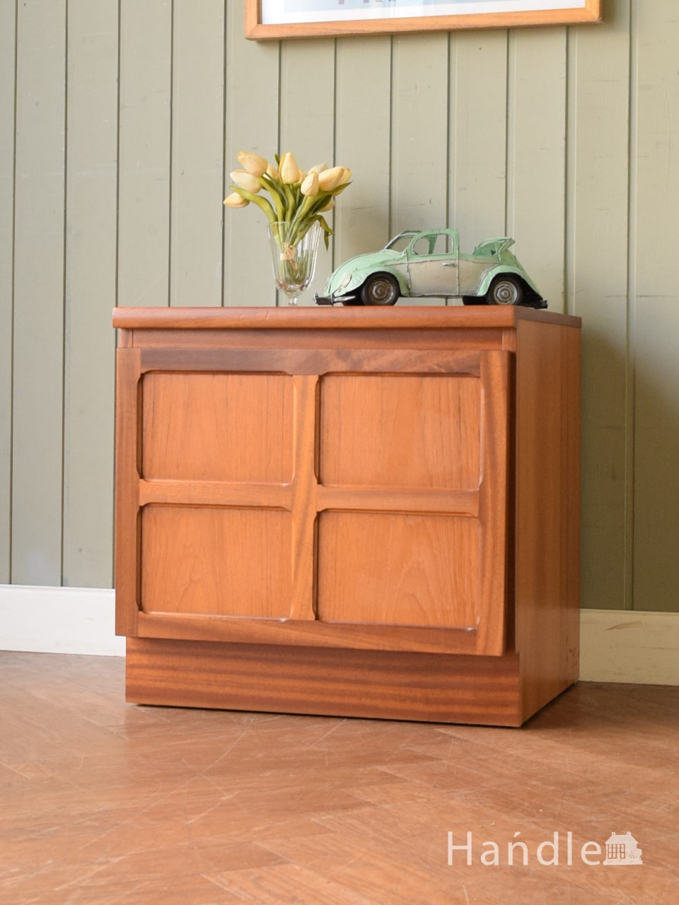 ネイサン社（Nathan）のビンテージ家具、スッキリしたデザインが