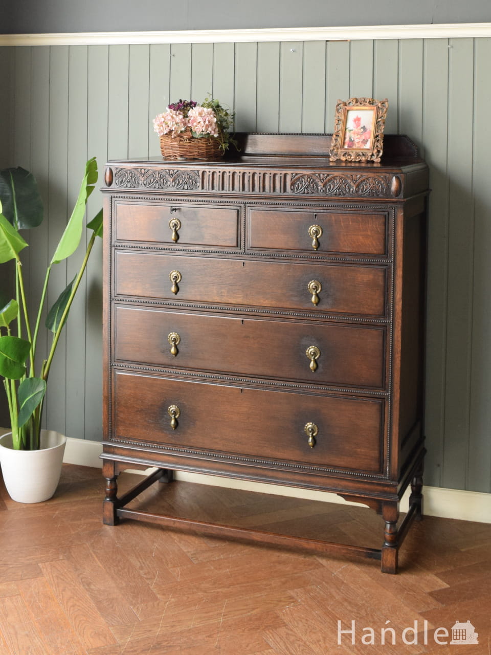 英国ロココ様式のおしゃれなアンティーク家具、マホガニー材の