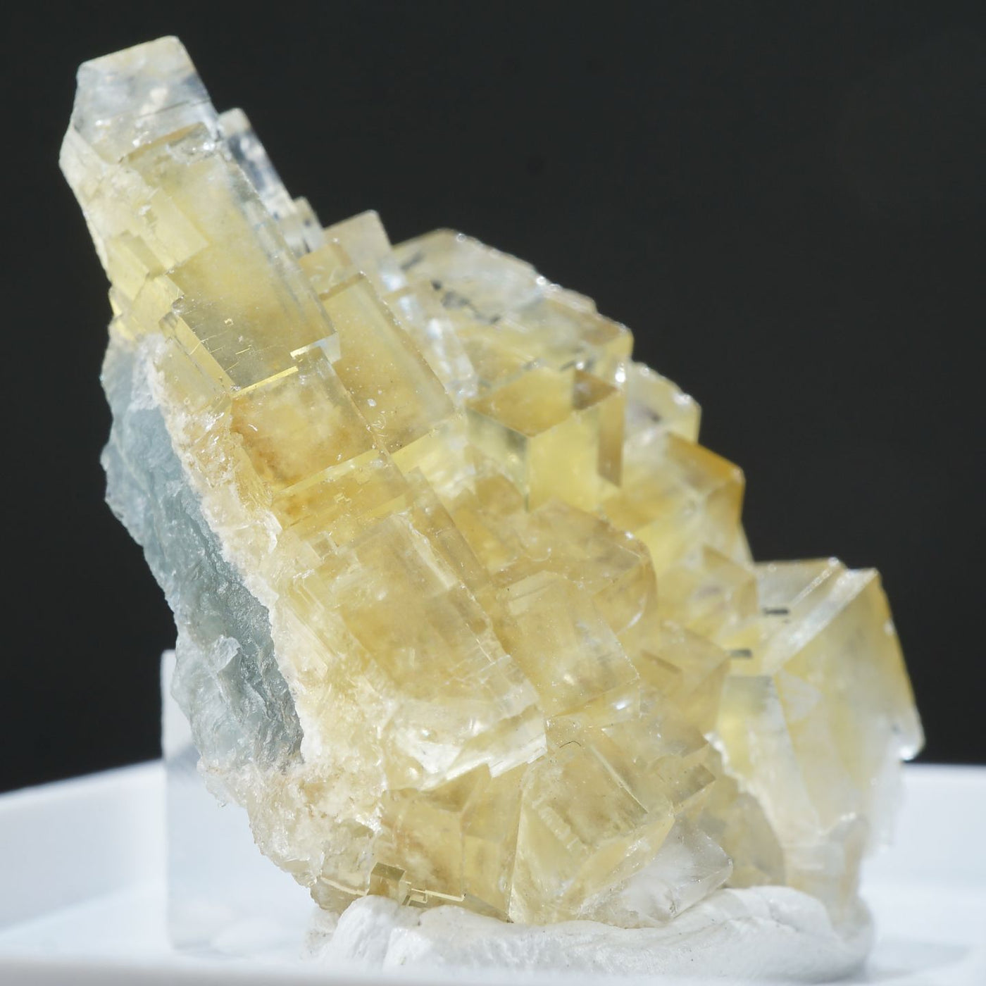 フランス La Barre(ラバール)産 フローライト – 天然石ハッピーギフト