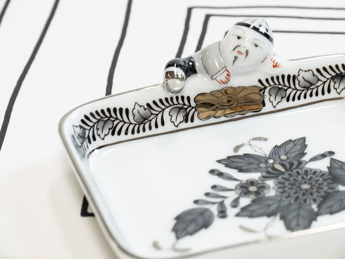 アポニー・ブラック・プラチナ] マンダリントレー オイノリ