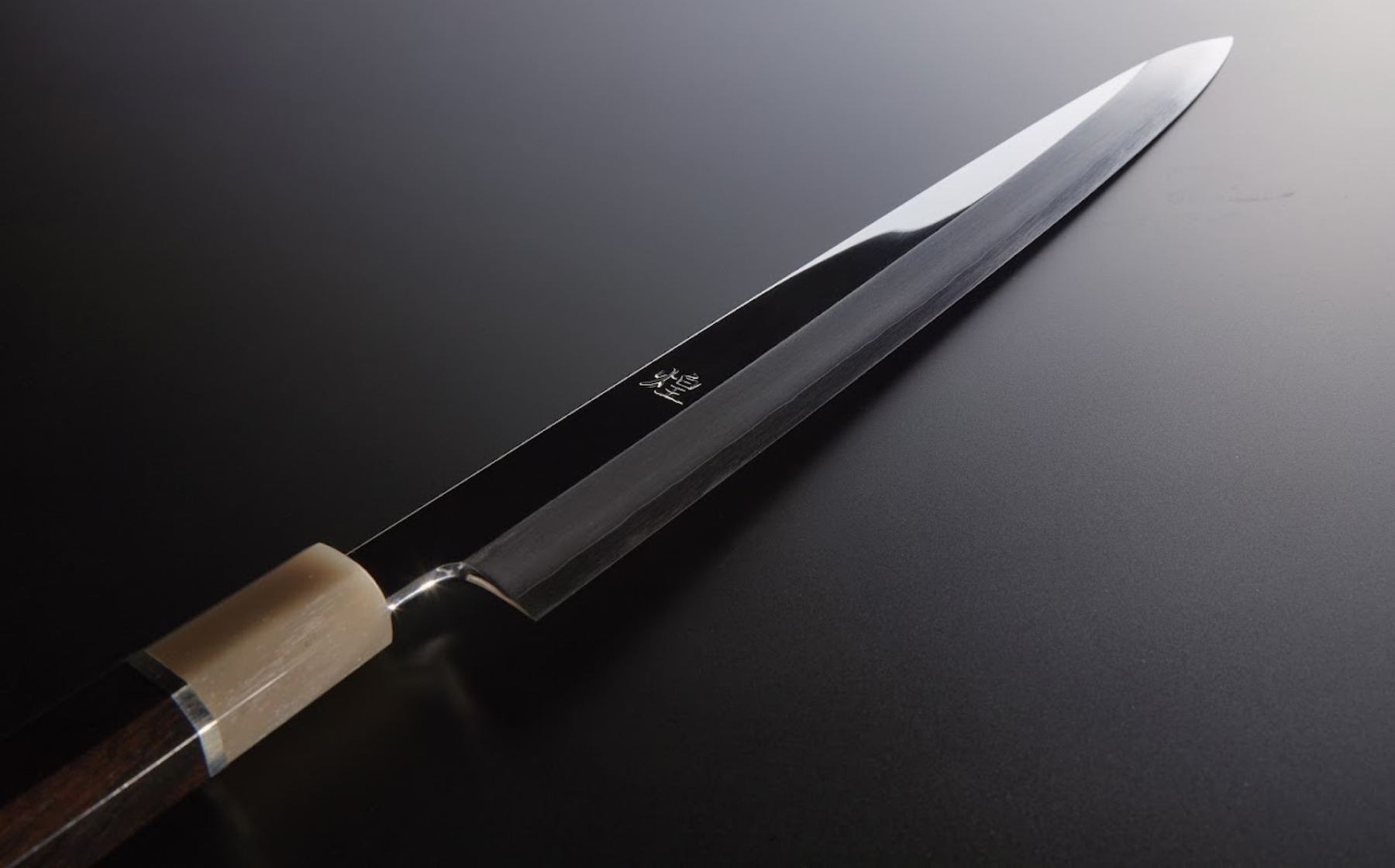 煌 スーパーゴールド2 鏡面 切付 黒檀白水牛洋白巻柄 – 堺一文字光秀